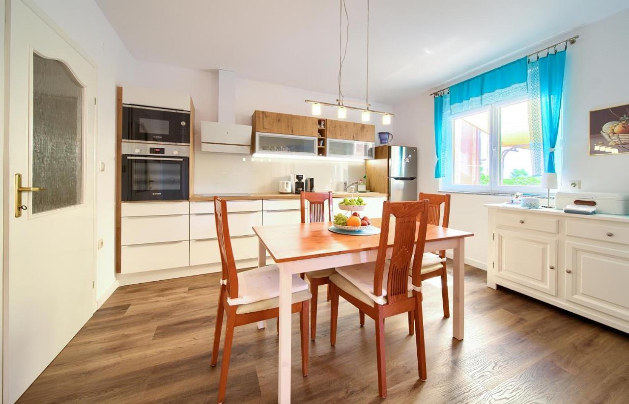 Apartman Bor Krk Krk Town Extérieur photo